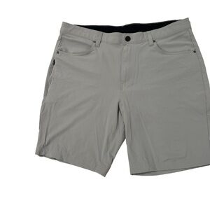 Flat Front Gray Tailored Shorts with Modern Cut